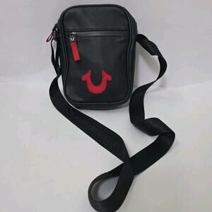 True Religion Black Leather Logo Cross Body Bag Red Horseshoe Travel Purse